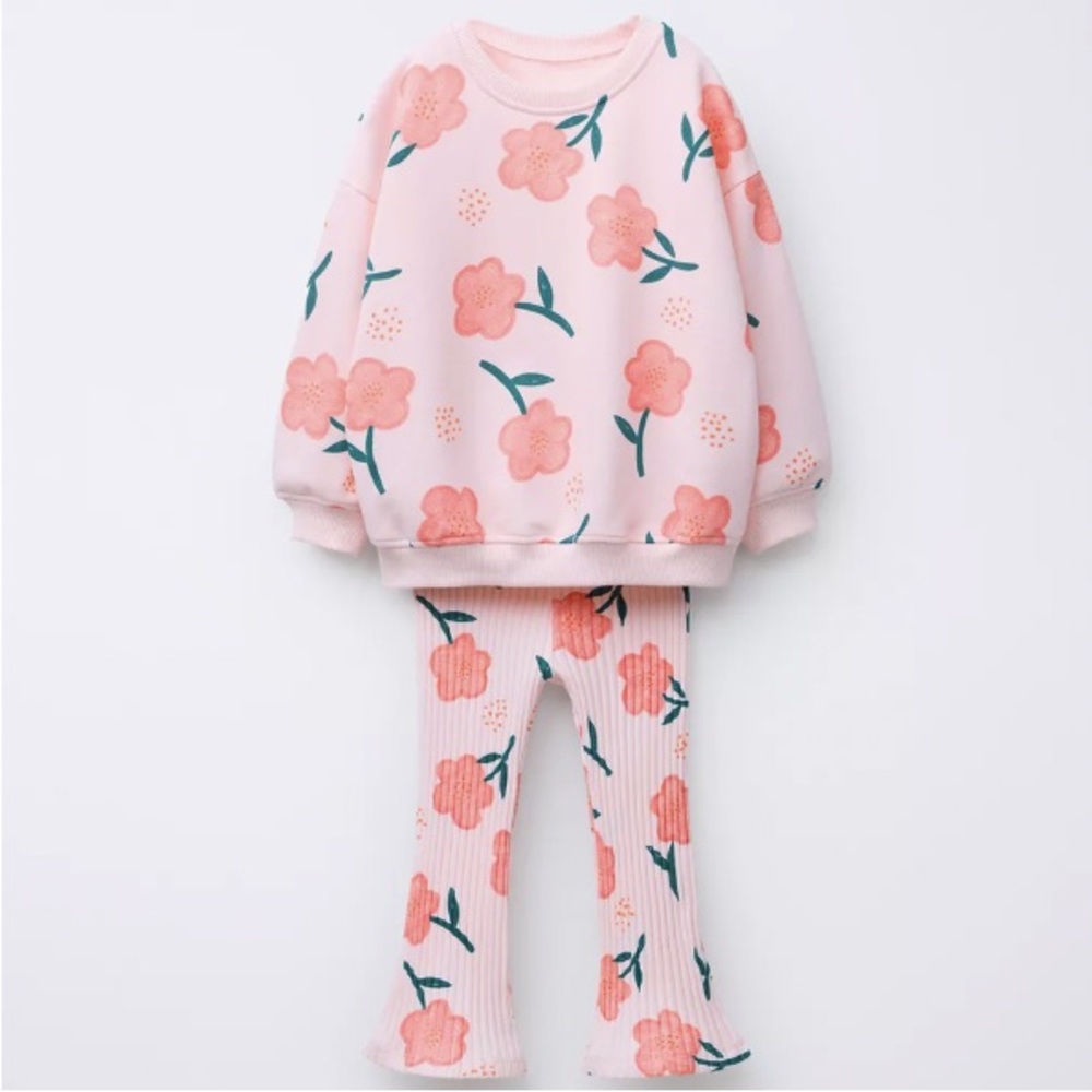 Zara sweatshirt & ribbed flare leggings set